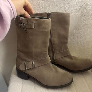 Vince Camuto Brown Boots with Strap & Block Heel Size 7.5